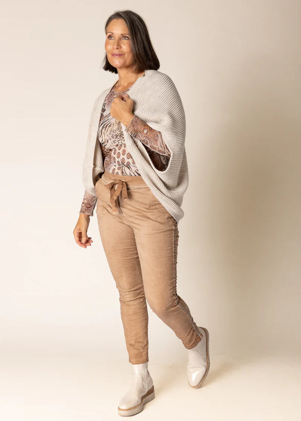 Lola Shrug - White Wood Boutique